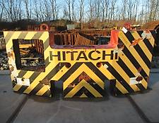 Hitachi KH125-2 - Counterweight