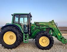 John Deere wheel tractor 6820
